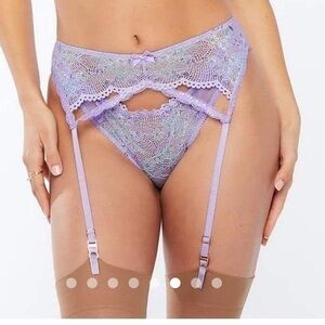 Savage X Fenty Iridescent Lace Garter Belt in PEACHY PINK